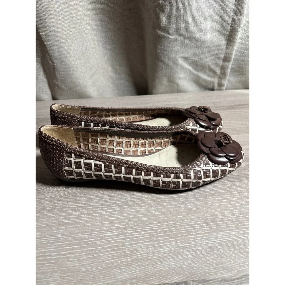 Geox Respira Brown White Woven Leather Floral Ballet Flats Womens 9.5 Round Toe